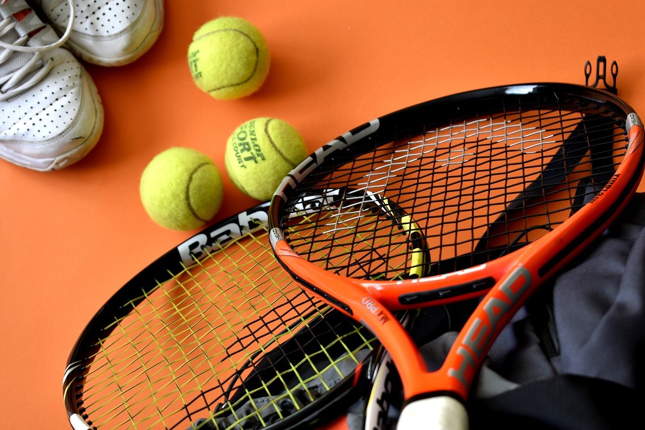 6 Important Things to Look for in a Tennis Racket